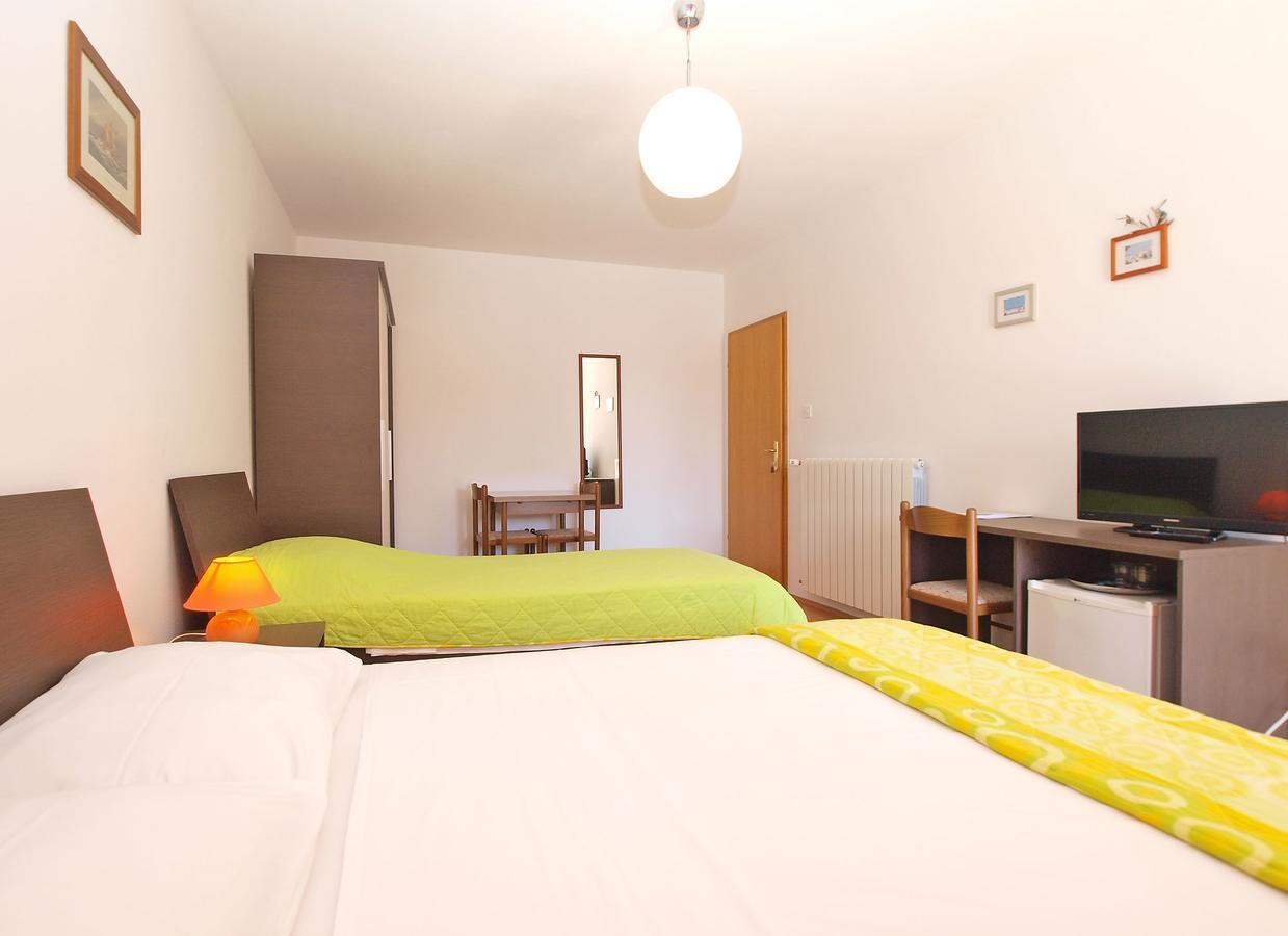 Rooms Ivica 1452 Fažana Kültér fotó