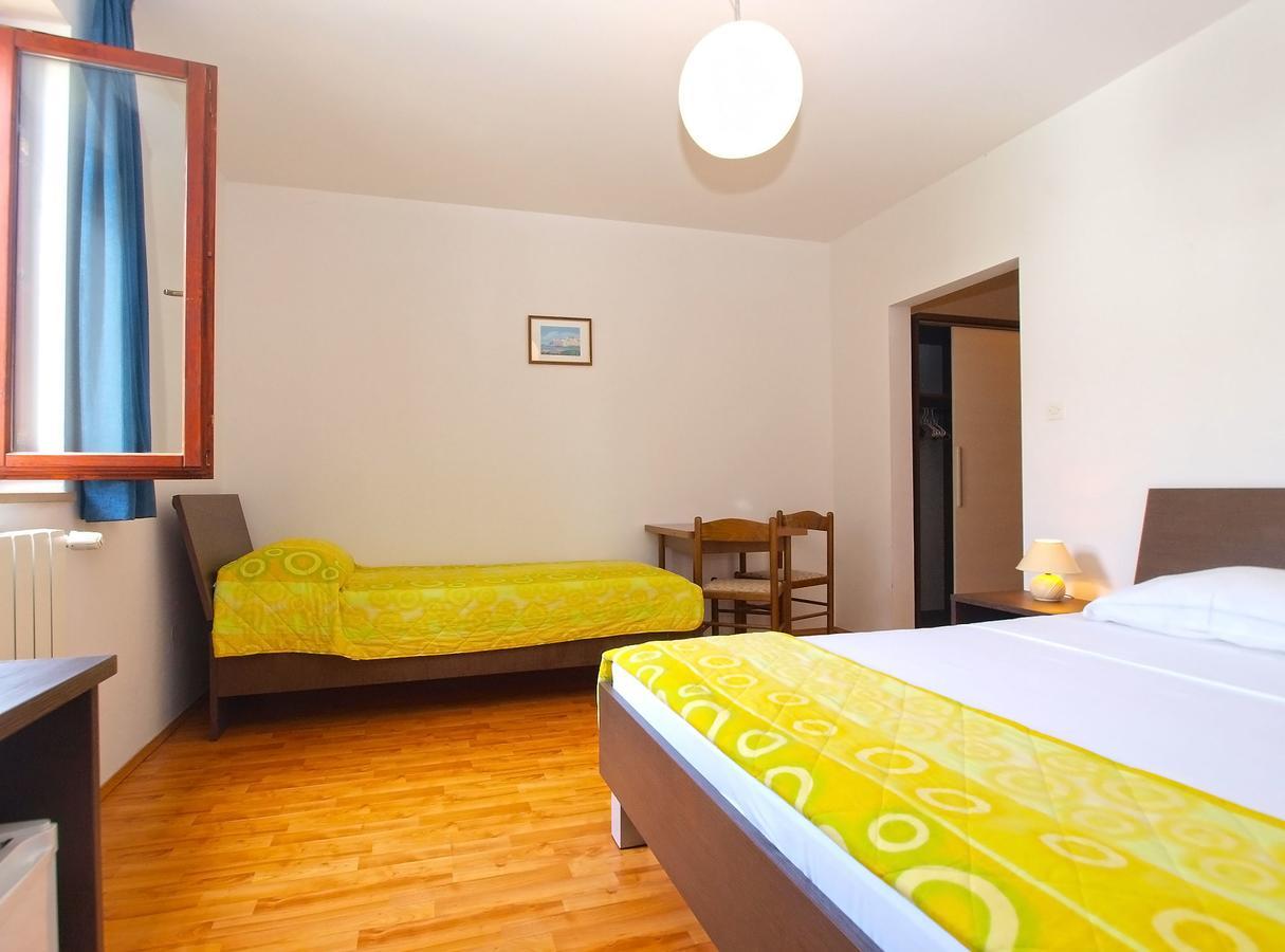 Rooms Ivica 1452 Fažana Kültér fotó